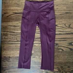 Burgundy cropped lulu. LIKE NEW!